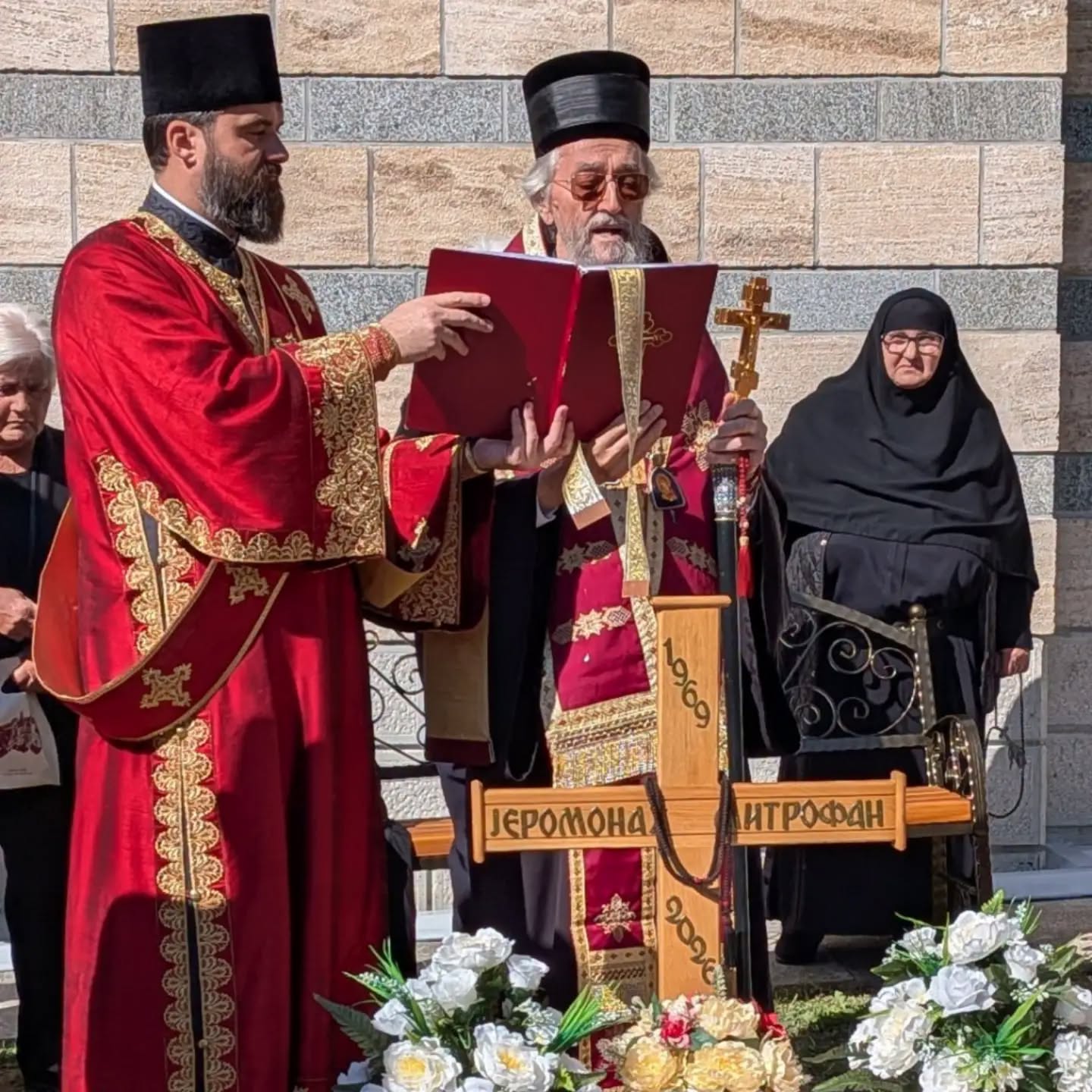 Света архијерејска Литургија и молитвени помен јеромонаху Митрофану — фотографија 18