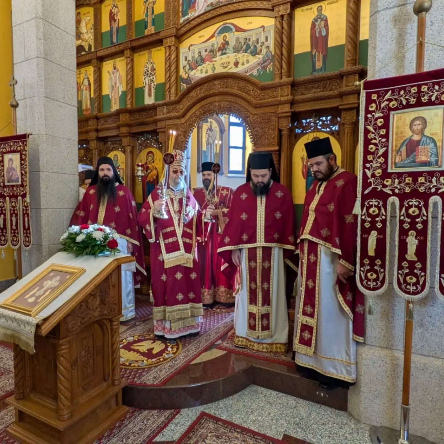 Света архијерејска Литургија и молитвени помен јеромонаху Митрофану — фотографија 16